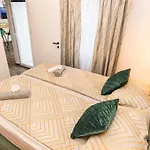 88 - Rooftop Jacuzzi & Terrace Zara