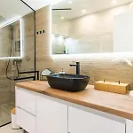 88 - Rooftop Jacuzzi & Terrace Appartamento *