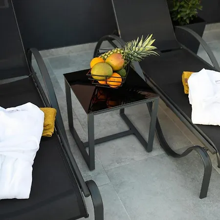 88 - Rooftop Jacuzzi & Terrace Apartament *