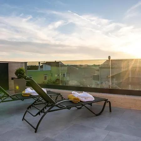 88 - Rooftop Jacuzzi & Terrace * ザダル