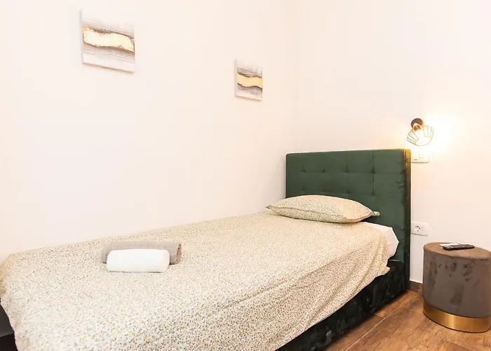 Apartman 88 - Rooftop Jacuzzi & Terrace