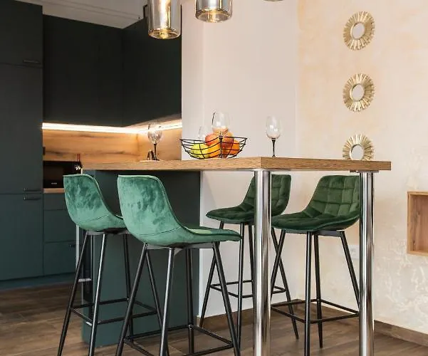 88 - Rooftop Jacuzzi & Terrace Apartman Zára