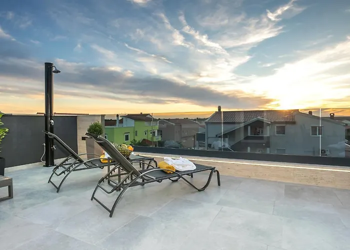 88 - Rooftop Jacuzzi & Terrace